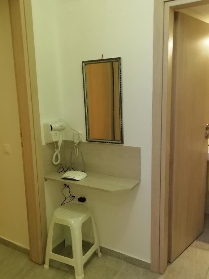 Cute Apartmnet in Thiseio Athen Exterior foto